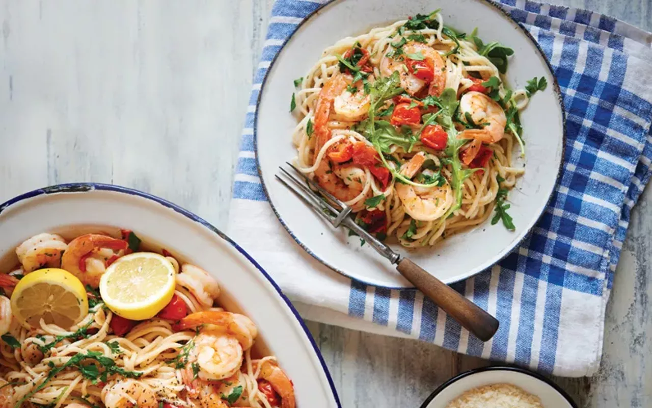 spaghetti with heirloom cherry tomato, shrimp and arugula