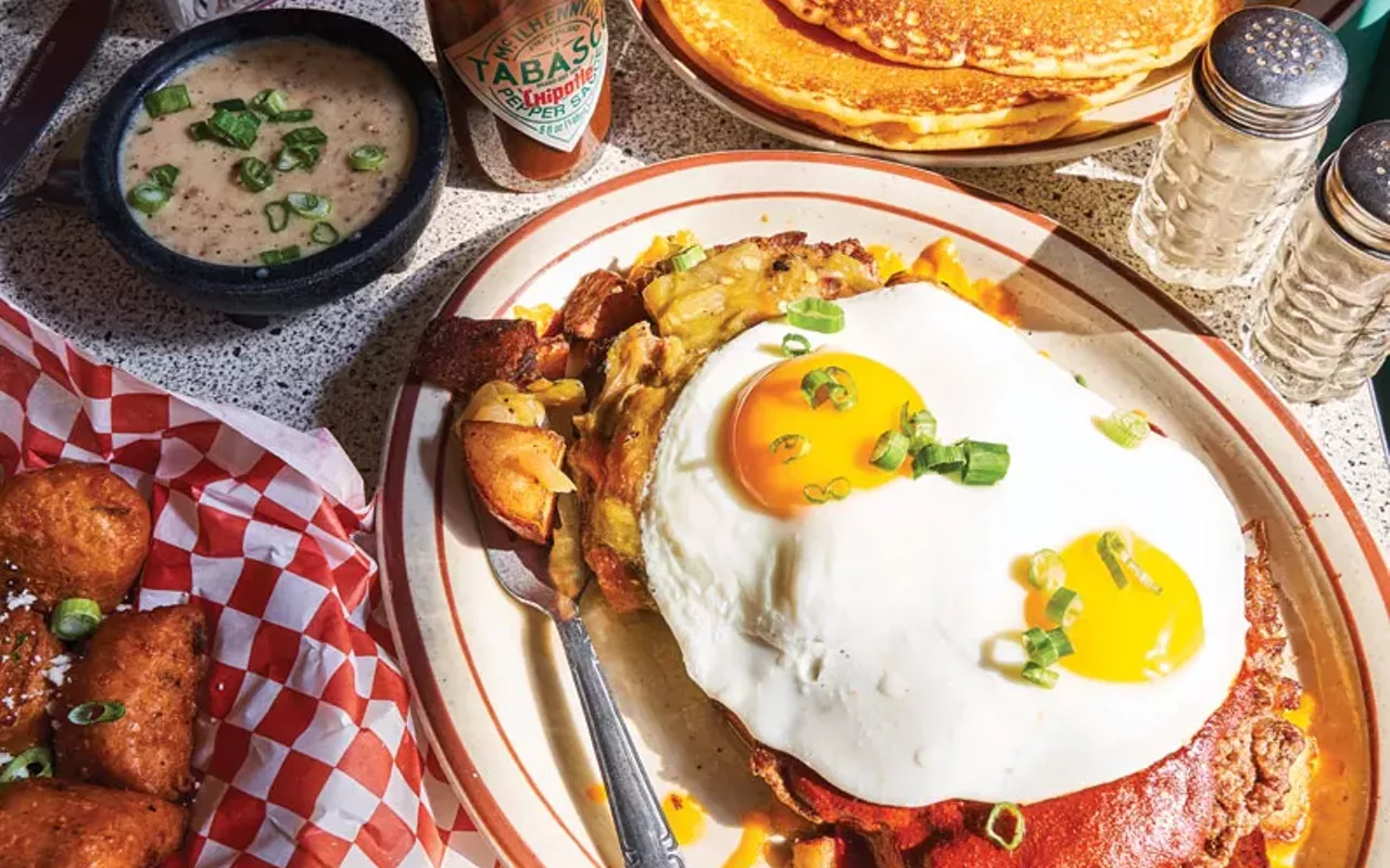 southwest diner uses gravy, not chili, to smother its popular southwest slinger.